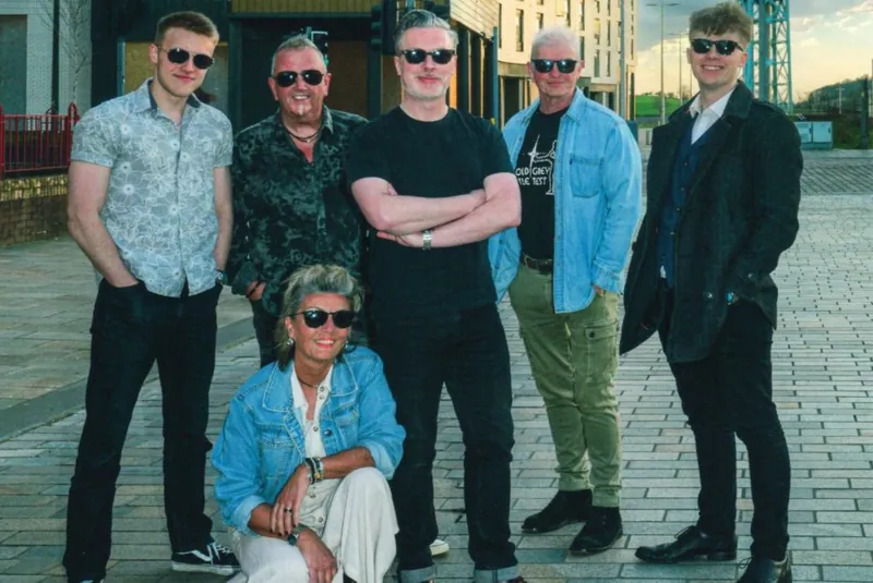 Gasto Promotions: Dignity- The Deacon Blue Experience