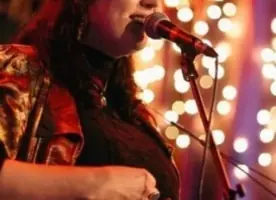 Julianne Hennelly à The Linenhall Arts Centre