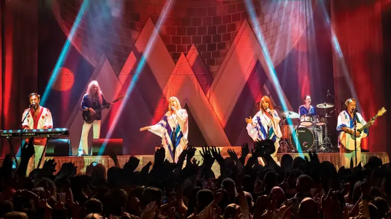 Voulez-Vous: The Music Of ABBA at Edinburgh Playhouse