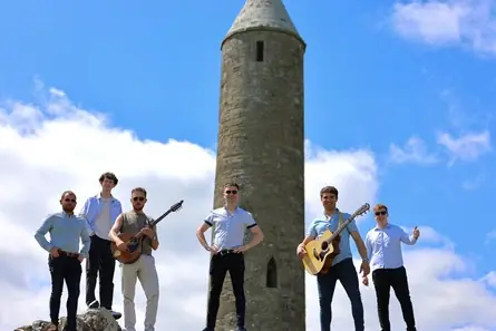 The Tumbling Paddies Theatre Tour en Strule Arts Centre