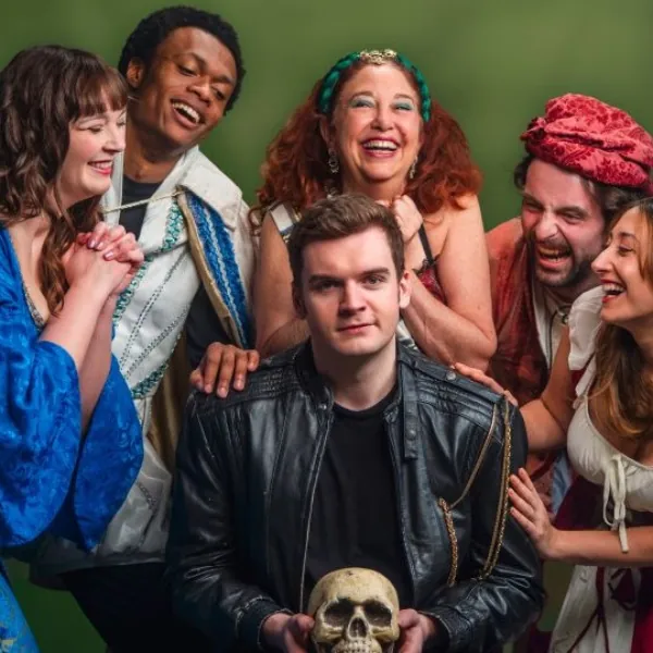 Cheer Up, Hamlet à Fogolar Furlan Windsor