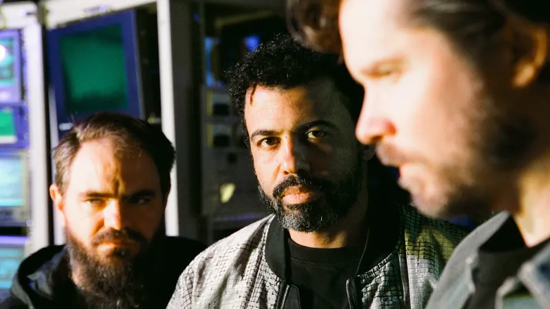 clipping. at The Basement East