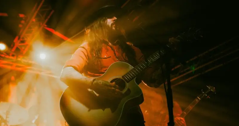 Shawn James à Adelaide Hall