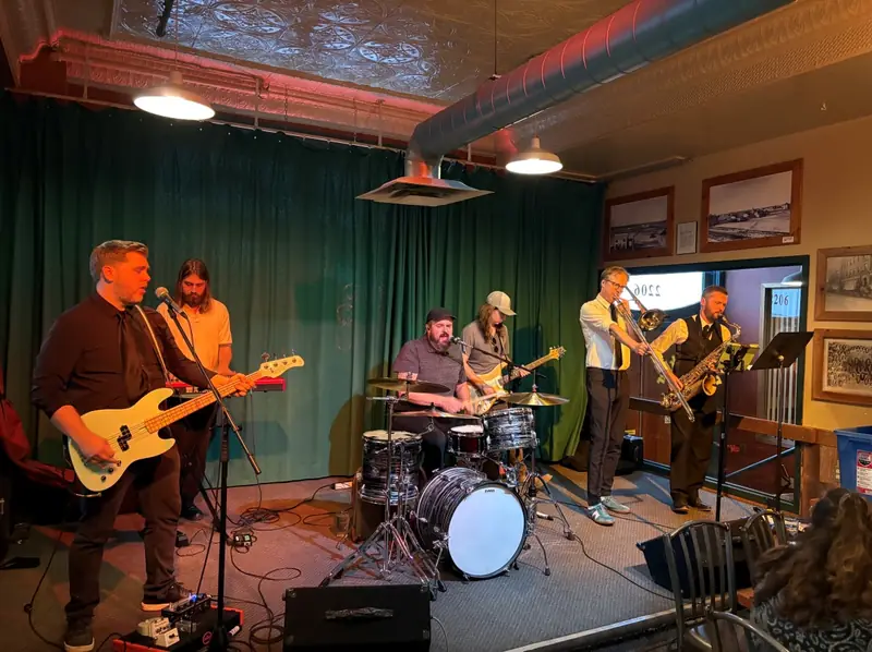 THE INCONSOULABLES en Bushwakker Brewpub