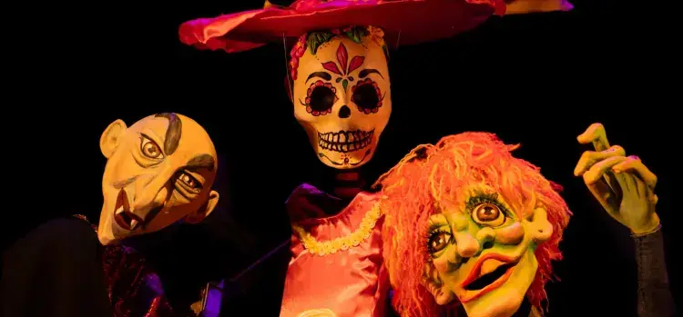 CALACAS Y COLMILLOS à Centro Cultural La Gaviota Teatro