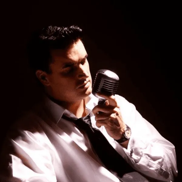 Live music at the Theatre Royal Presents: Dominic Halpin and the Honey B's