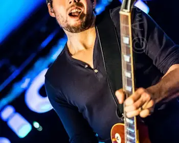 Aynsley Lister at The Caves