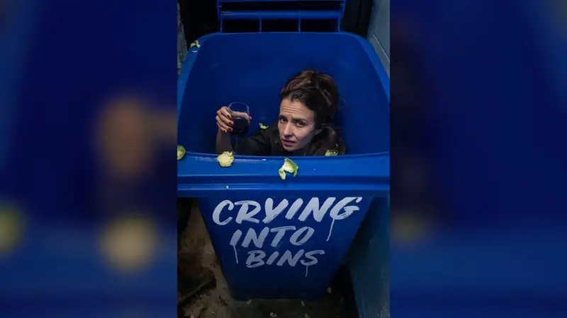 Crying into Bins à Porter's Cardiff