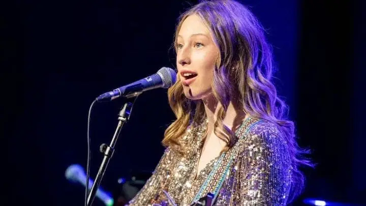 Nora Joy at The Battery Cafe