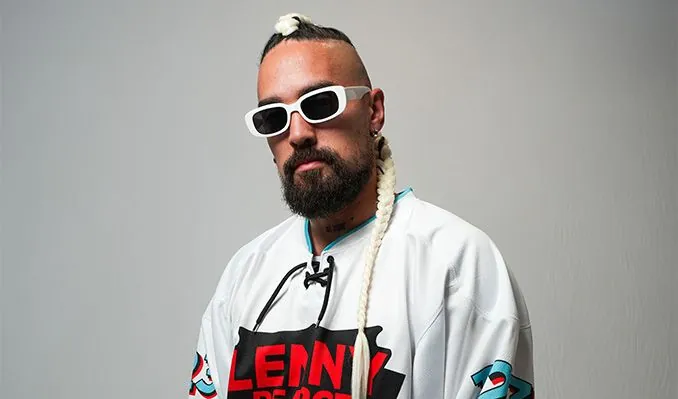 Lenny Pearce at Royal Oak Music Theatre
