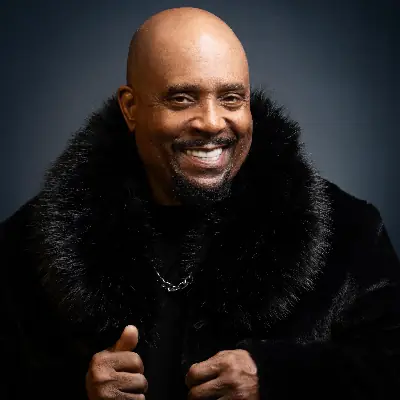 Arnez J