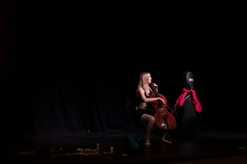 Karen Hall - Delusions and Grandeur à Kenyon Hall
