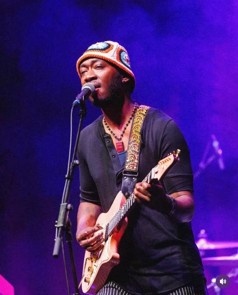 ISAIAH SHARKEY à Star Theater & Starlight Lounge