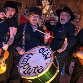 EL FUNERAL à Teatro de las Esquinas