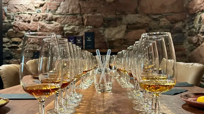 Off-the-beaten-path of Scotland à Hopscotch Whisky Bar