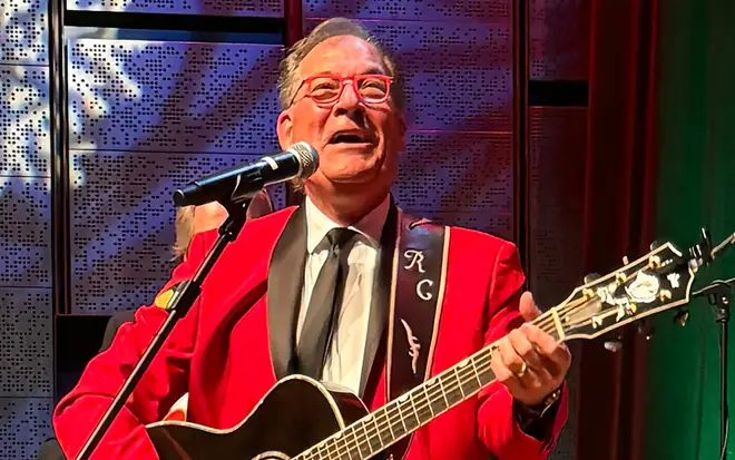 Rick Cavender's Glow of Christmas Cheer en Stable Hall