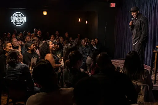OFF The Leash Comedy à Cultures Comedy Club