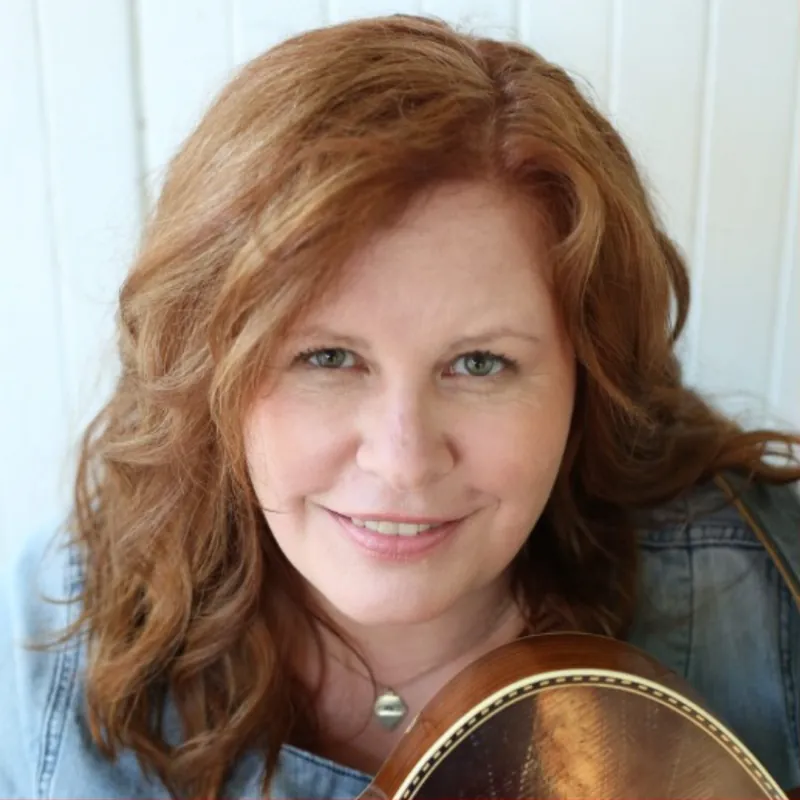 Suzie Vinnick