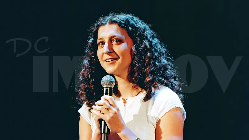 Yvette Segan à DC Improv Comedy Club