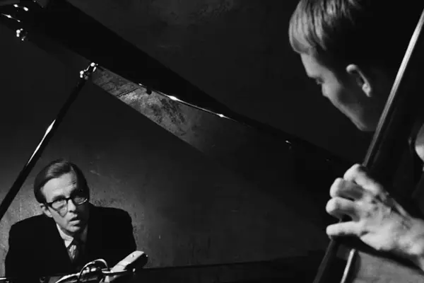 EVERYBODY DIGS BILL EVANS à Stamford Arts Centre
