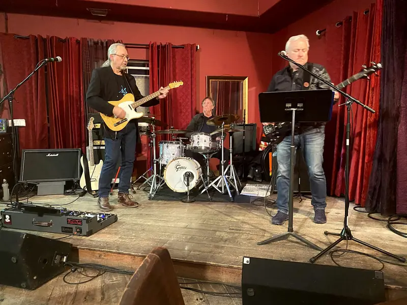 3D Band - Live at the Lady à Lady of the Lake