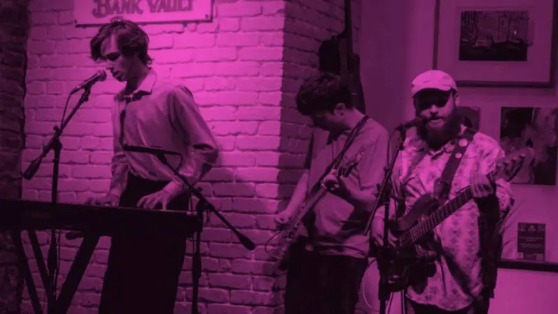 The Undercasts en Bank Vault