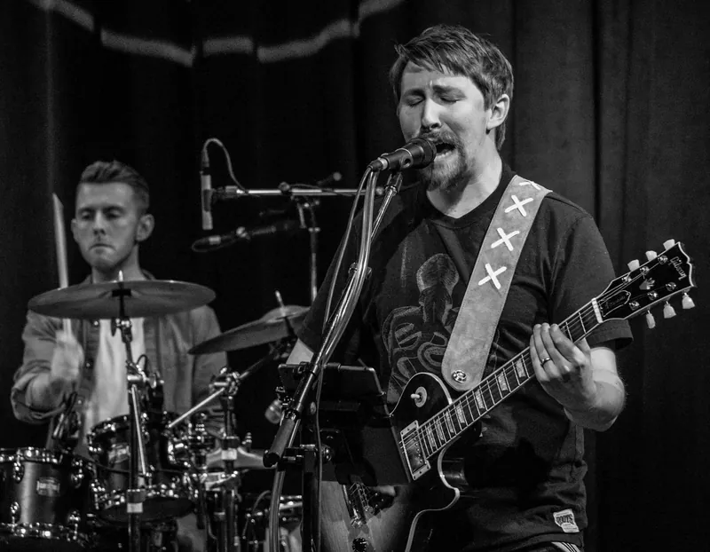 DAN BEACOCK & LOCAL HEROS en The Registry Theatre