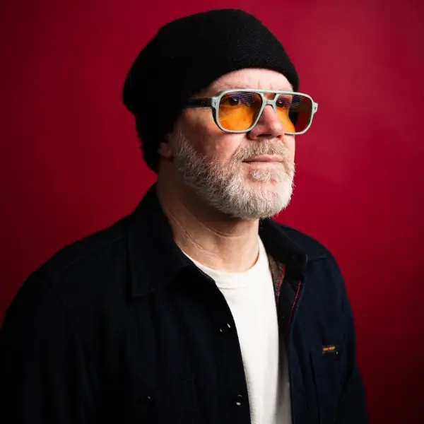 Dean Delray à The Comedy Club of Lawrence