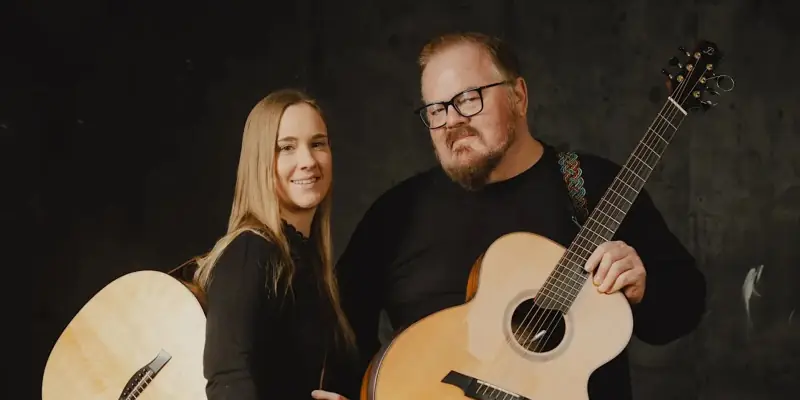 Don Ross and Julie Malía