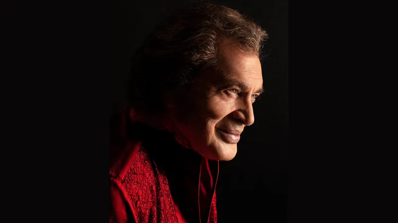 Engelbert Humperdinck at Theatre du Casino du Lac-Leamy
