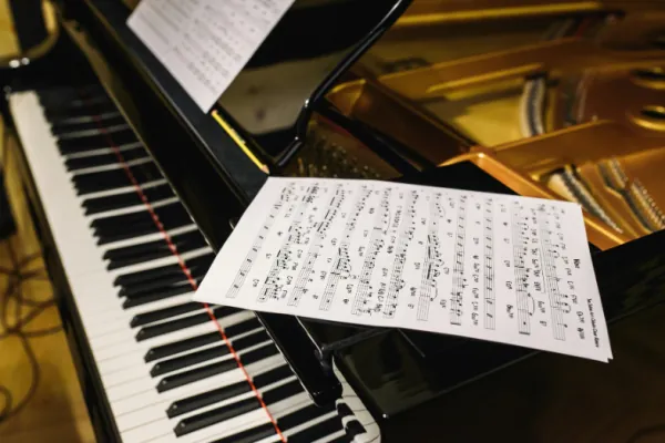 Summer Classics at Lunchtime - The Alionor Trio at The Horton