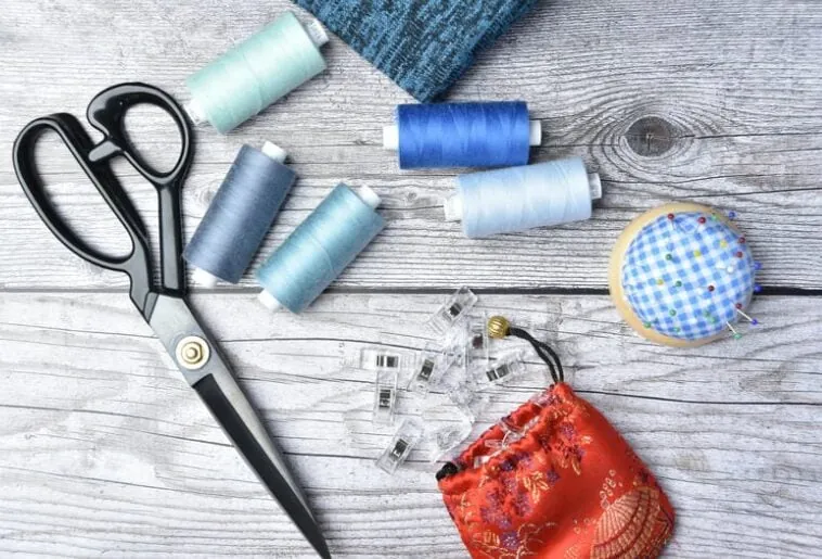 BEGINNERS DRESSMAKING