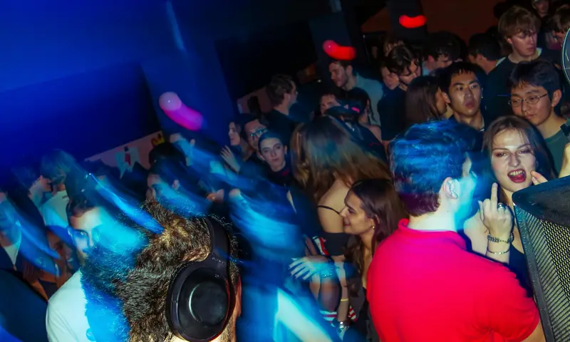Heaven On Hertz – Bank Holiday Special at Oslo Hackney