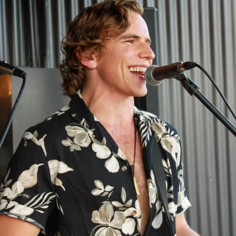 Evan Ayres at Seaview Tavern