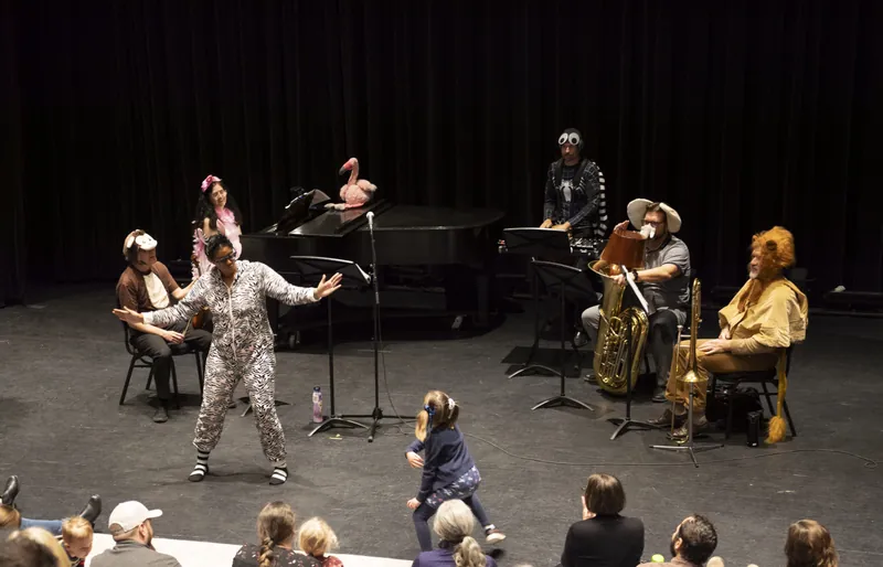 Kinderconcerts — Carmen and the Bubblegum Factory