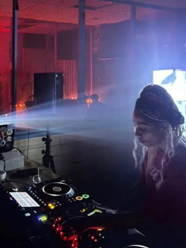 DJ Cleo Leigh