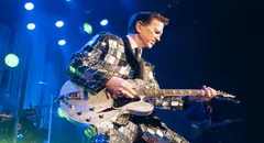 Chris Isaak