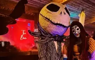 Halloween Ball at The Barn à The Barn at Castle Kitchen + Bar