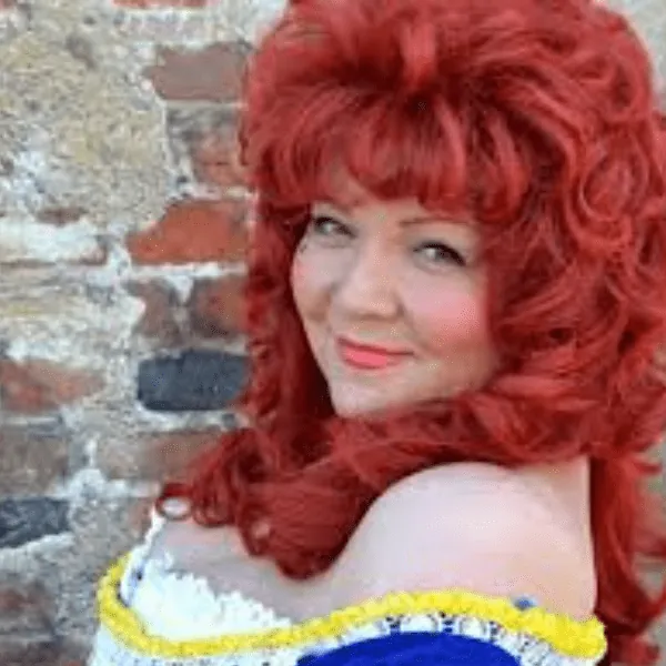 Lesley Smith as Nell Gwyn
