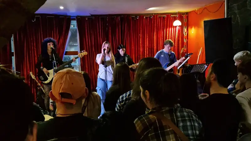 Maunder’s School Of Popular Music à Band on the Wall