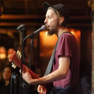 Alexie Pigot at The Hoey Moey