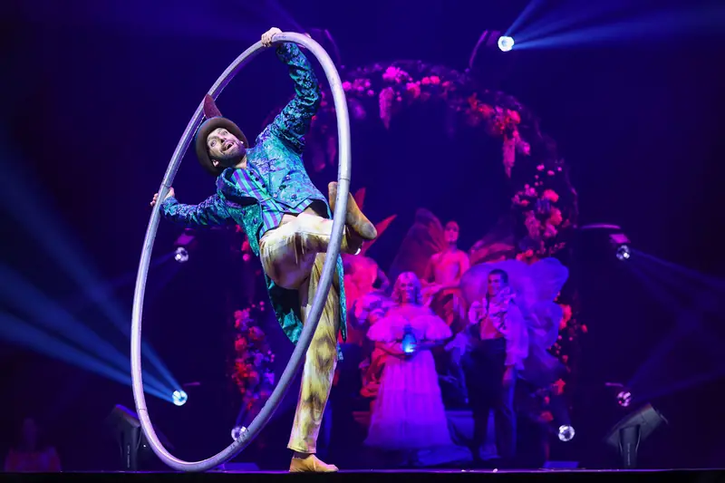 Cirque Alice en CAA Ed Mirvish Theatre