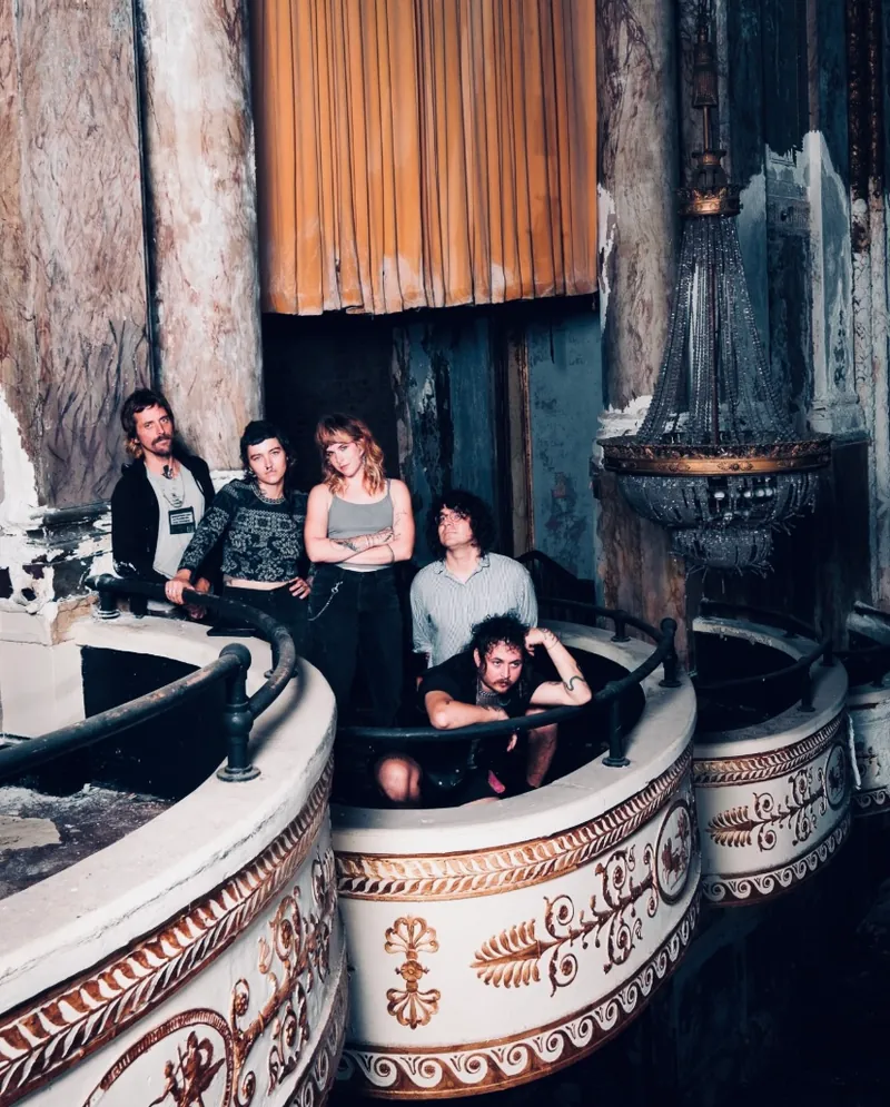 HOLY LOCUST en Star Theater & Starlight Lounge