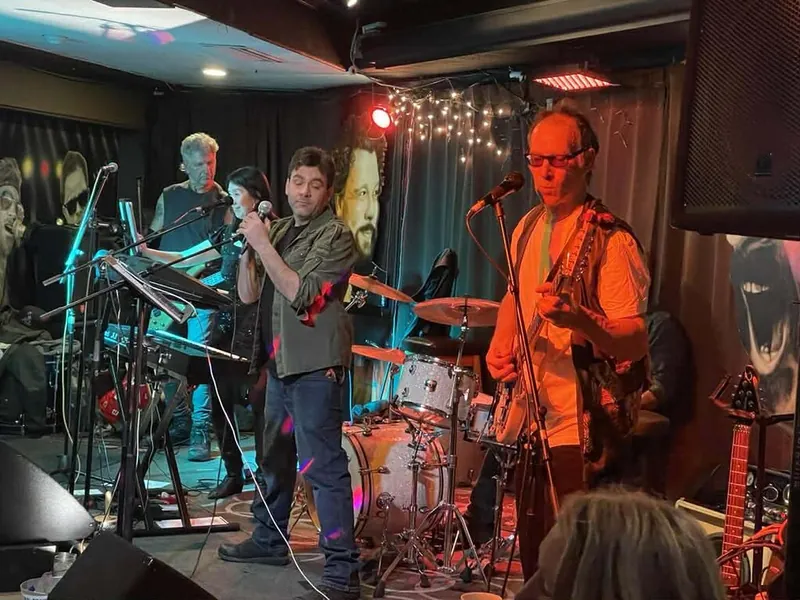 Thorns and Roses Band