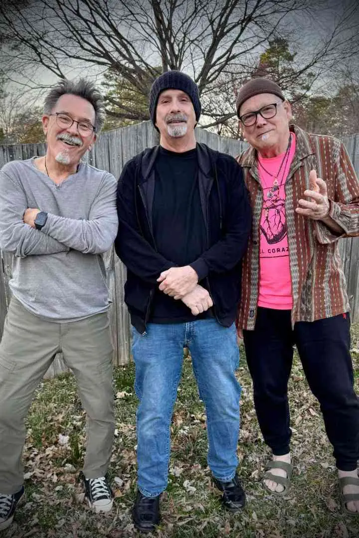Murray Attaway, Don Dixon & Peter Holsapple à The Ramkat