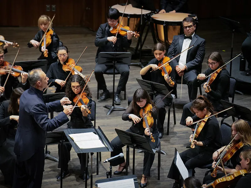 UVic Symphony Orchestra: Nobles, Smetana, Schumann