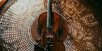 Stanley Bridge Hall Ceilidh : The Chaisson's & Fiddler Troy MacGillivray à Stanley Bridge Hall