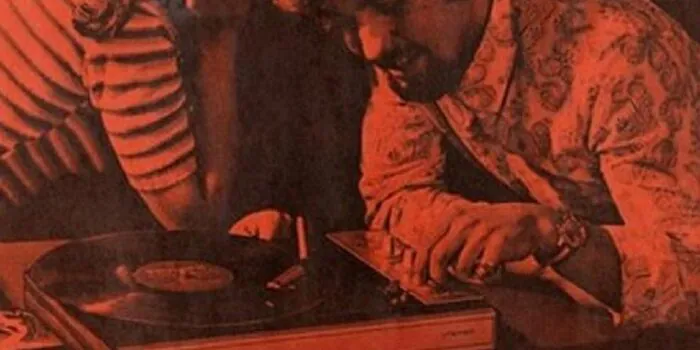 Plastic Crimewave & Sara Gossett DJ night à The Hideout