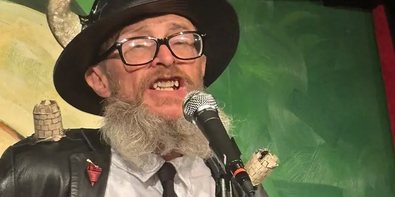 Comedy Cavern: Simon Munnery en Coughlan's