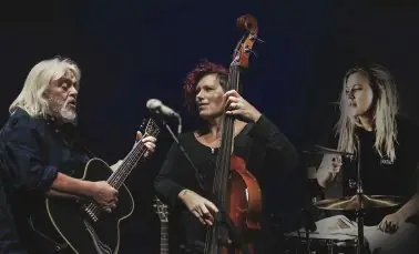 Phil Beer Trio en Taliesin Arts Centre